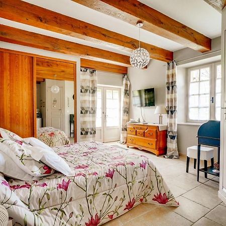 Les Camelias Bed & Breakfast Lalinde Bagian luar foto