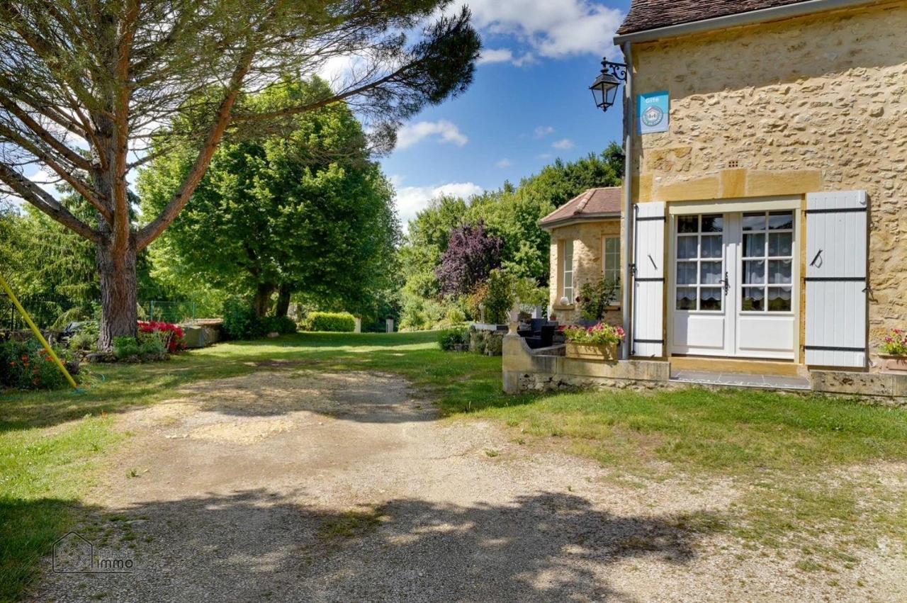 Les Camelias Bed & Breakfast Lalinde Bagian luar foto