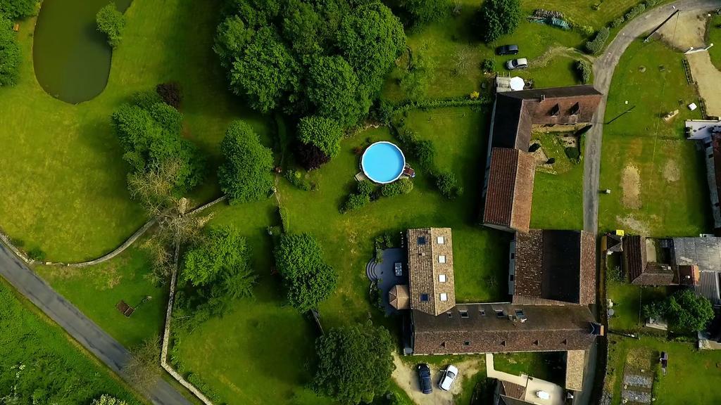 Les Camelias Bed & Breakfast Lalinde Bagian luar foto